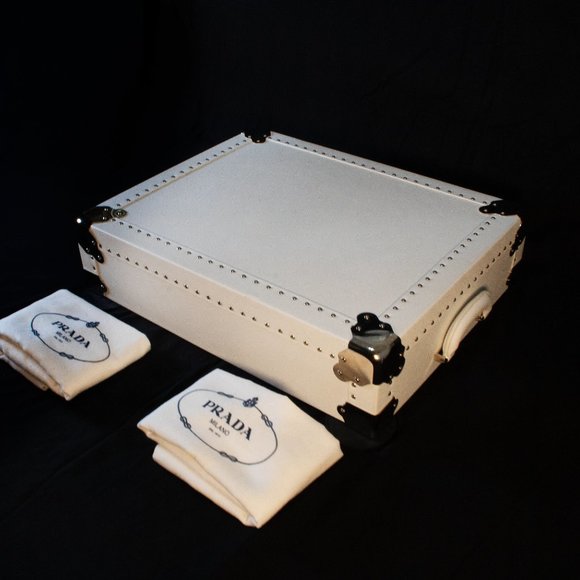 White Prada Serving Trunk - Picture 3 of 13